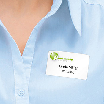 Toepassingsbeeld textiellabel op blouse