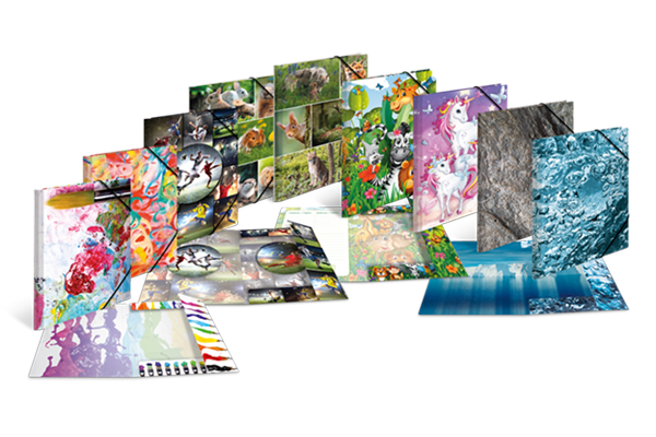 Meerdere verzamelmappen met verschillende, kleurrijke motieven
