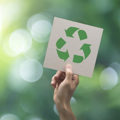 Duurzame etiketten: Recycling-symbool op poster