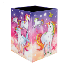 Bunte Aufbewahrungsbox mit Einhörnern und Schmetterlingen auf einem sternenübersäten Hintergrund.