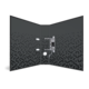 Schwarze Trennwand mit geometrischem Muster und einem Türmechanismus in der Mitte. Ideal für Raumteilung oder als Sichtschutz.