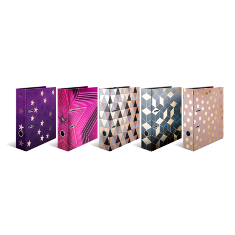 Vijf mappen in verschillende ontwerpen: paars met sterren, roze met strepen, geometrische patronen in zwart en goud.