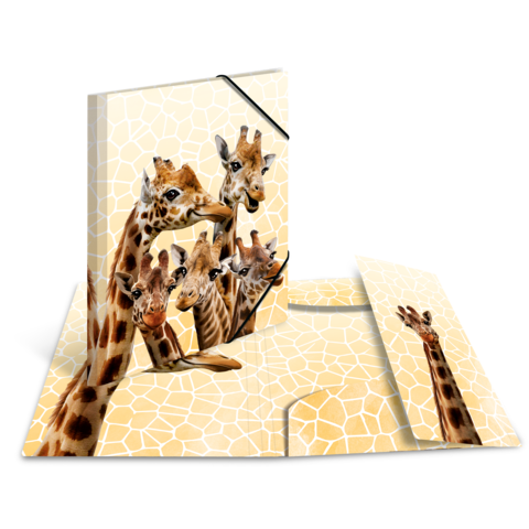 Ein Notizbuch mit Giraffenmotiven, das mehrere Giraffenköpfe zeigt, auf einem hellen, strukturierten Hintergrund.