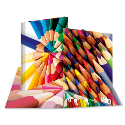 Ein aufgeschlagenes Notizbuch mit bunten Buntstiften auf den Seiten, die in verschiedenen Farben angeordnet sind.